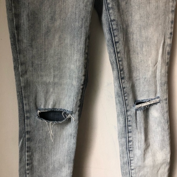BULLHEAD Denim Light Washed Light Blue Skinny Distressed Jeans Raw Hem Size 26 - Picture 11 of 13